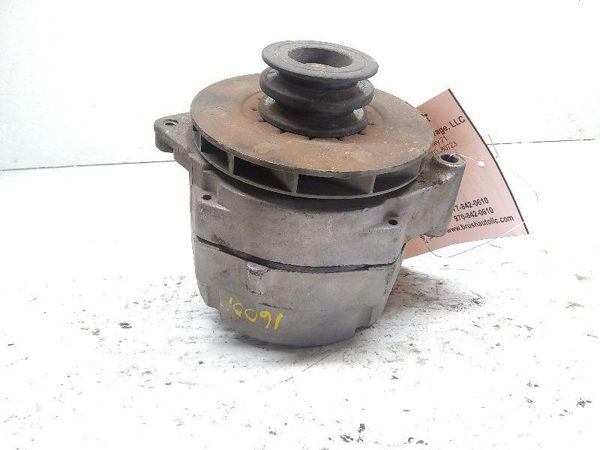 1984-1991 Jeep grand Wagoneer Alternator 78 Amp J8134664 — photo 1