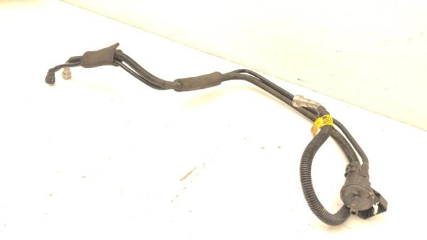 2008-2009 Pontiac G8 Fuel Line From Body To Throttle Body Oem 3.6L 12609418 — photo 4