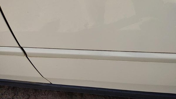 04-08 New Style Malibu Driver Left Rear Moulding From Door Back Trim White 40U — photo 5