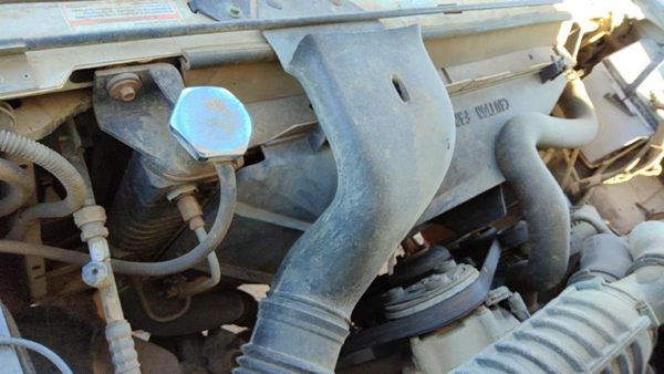 1995 Ford F150 Radiator 5.0L Auto Trans — photo 1