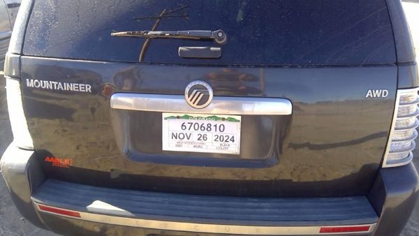 2007 Mercury Mountaineer Trunk/decklid/hatch/tailgate Charcoal G5 Big Dent Rust — photo 4