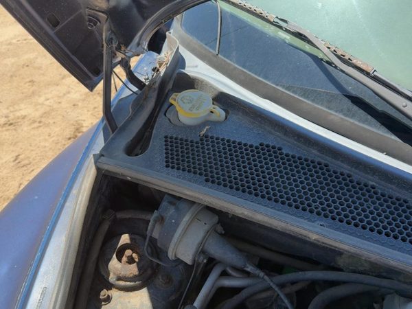 01-10 Pt Cruiser Windshield Washer Fluid Reservoir With Pump Oem Wiper Tank — photo 4