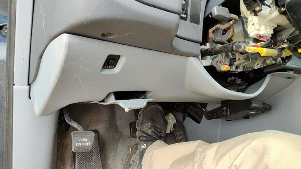 98-03 Toyota Sienna Lower Dash Under Column Knee Bolster Trim Panel Oem Gray 11 — photo 2