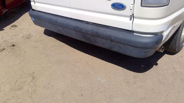 1992-1993 Ford Van E150 Rear Bumper Assembly With Brackets Oem F2uz17906a — photo 2