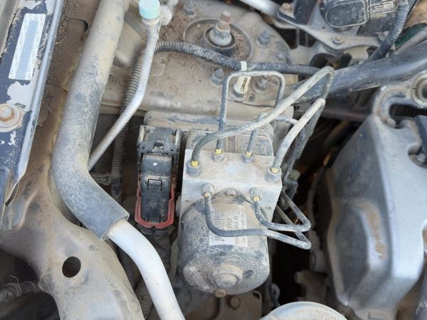 05-06 Honda Crv Complete Anti Lock Brake Pump Unit Oem Abs Module Assembly 4X4 — photo 3
