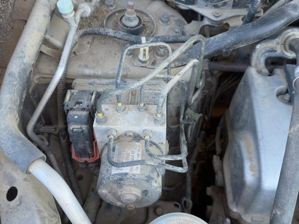 05-06 Honda Crv Complete Anti Lock Brake Pump Unit Oem Abs Module Assembly 4X4 — photo 1