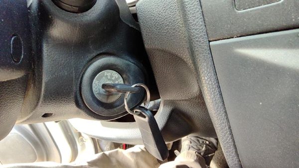 2010-2011 Nissan Versa Ignition Switch Assembly With Key Complete Electrical Oem — photo 1