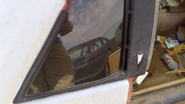 1984 Pontiac Fiero Quarter Glass/window RH Passenger Right Rear Glass Back Side — photo 3