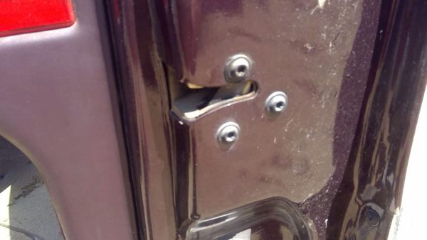 93 Cadillac Fleetwood Passenger Right Front Door Latch With Rods/Cables Assembly — photo 7