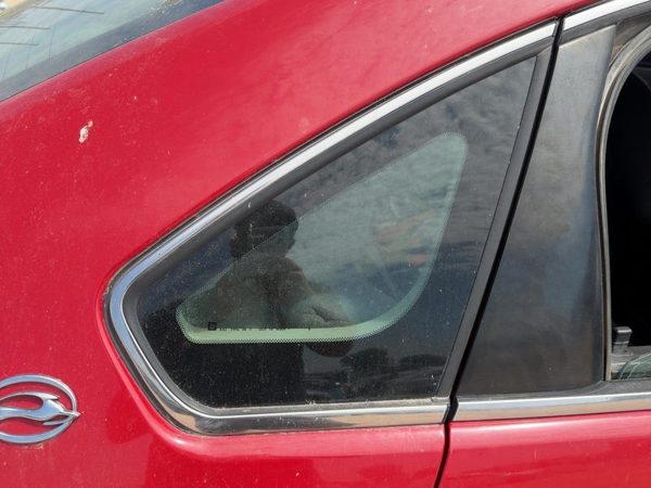 2006-2013 Chevy Impala Passenger Right Rear Quarter Glass Back Side Window Oem — photo 1