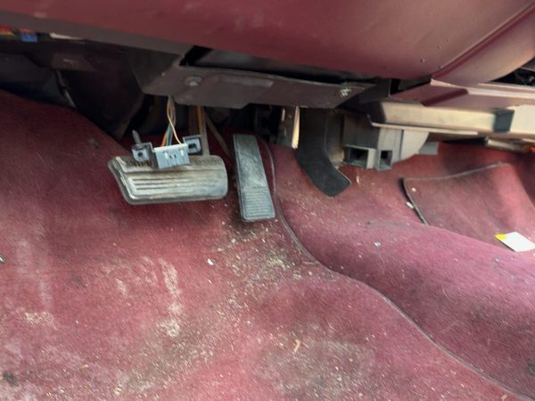 1994 Olds Eighty Eight Gas Pedal Assembly Oem Accelerator — photo 2