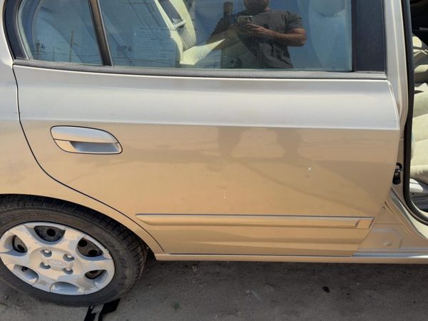 2002 Hyundai Elantra Rear Door RH Prime Beige Ko — photo 2