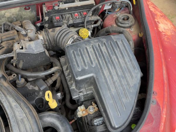 06-10 Pt Cruiser Complete Air Intake Cleaner Filter Box Housing With Tube 2.4L — photo 1