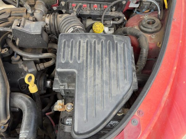 06-10 Pt Cruiser Complete Air Intake Cleaner Filter Box Housing With Tube 2.4L — photo 2
