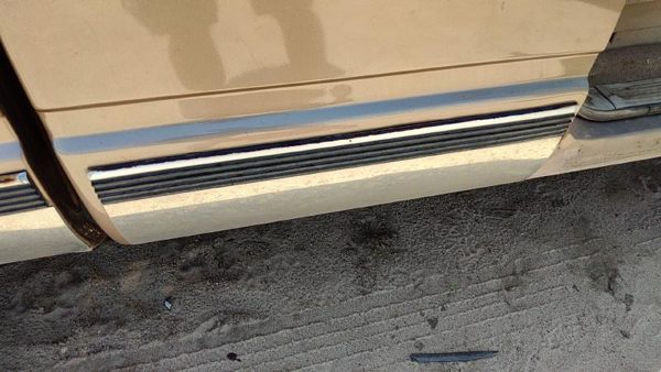 1995-1998 Silverado 2500 Passenger Right Rear Moulding On Cab Panel Oem — photo 5