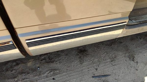 1995-1998 Silverado 2500 Passenger Right Rear Moulding On Cab Panel Oem — photo 6