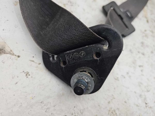 09-12 Gmc Canyon Driver Left Front Seat Belt Retractor Oem Shoulder Ebony 19J — photo 17