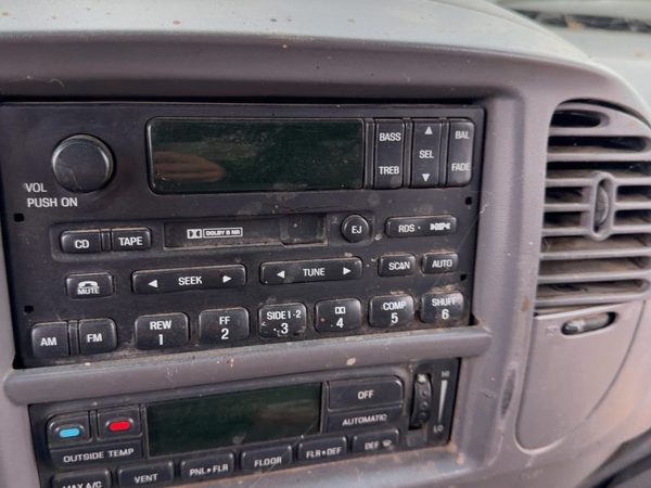 1999-2002 Ford Expedition Stock Radio Oem Factory Stereo Xl1Z18806Aa — photo 4