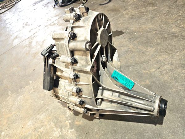 1999 Chevy Suburban Transfer Case Assembly Oem 4X4 4Wd Tcase Electric Shift — photo 8