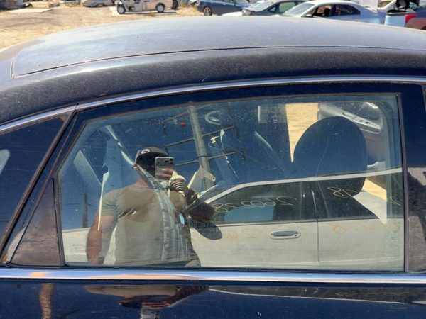 2014 Nissan Sentra Rear Door Glass/window RH — photo 2
