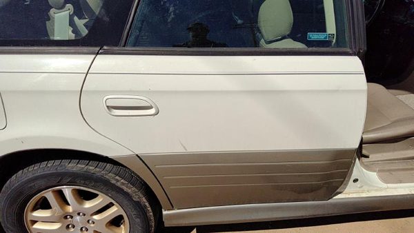 2000 Subaru Legacy Rear Door RH White 8Y3 — photo 5