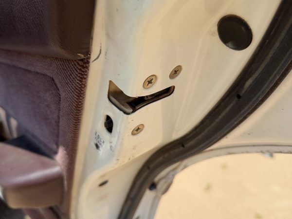 86-89 Honda Accord Lx Passenger Right Rear Door Latch With Rods/Cables Oem Back — photo 2