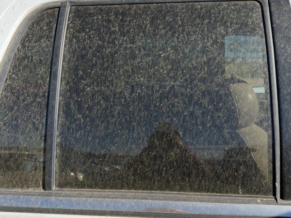 1998 Lincoln Navigator Rear Door Glass/window RH — photo 2