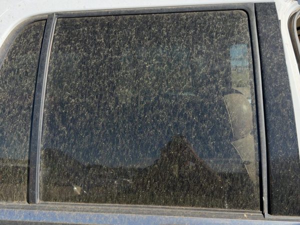 1998 Lincoln Navigator Rear Door Glass/window RH — photo 3