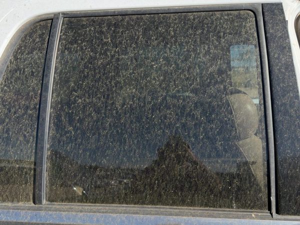 1998 Lincoln Navigator Rear Door Glass/window RH — photo 4
