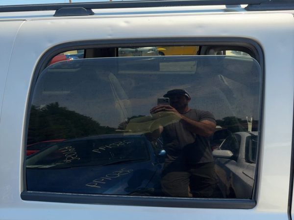 00-06 Chevy Suburban 1500 Passenger Right Rear Side Window Door Glass Oem Back — photo 3