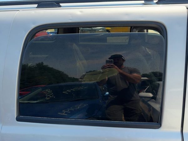 00-06 Chevy Suburban 1500 Passenger Right Rear Side Window Door Glass Oem Back — photo 2