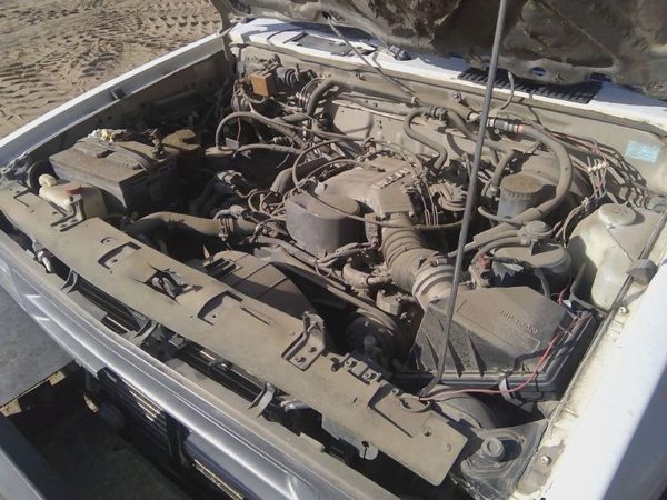 1995 Nissan Pathfinder — vehicle photo 3
