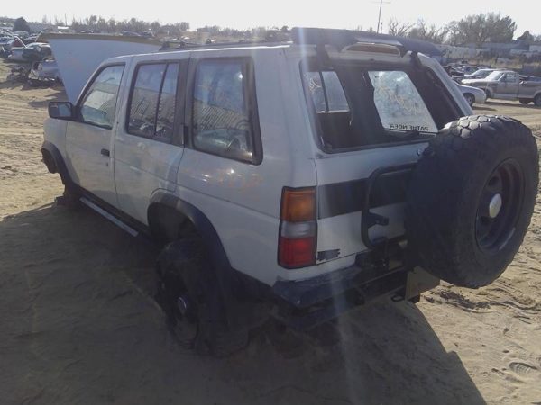 1995 Nissan Pathfinder — vehicle photo 7