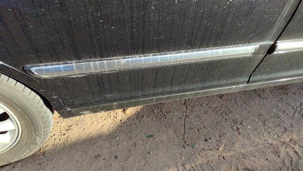 04-05 Xg350 Passenger Right Rear Moulding From Door Back Trim Strip Black — photo 1