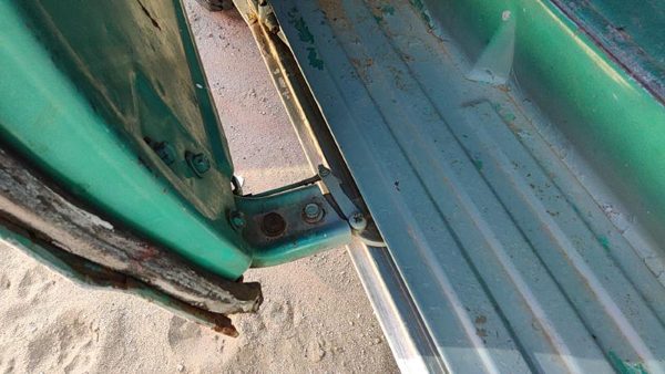 1971 Chevy Van G20 Passenger Right Rear Lower Door Roller Oem Back — photo 1