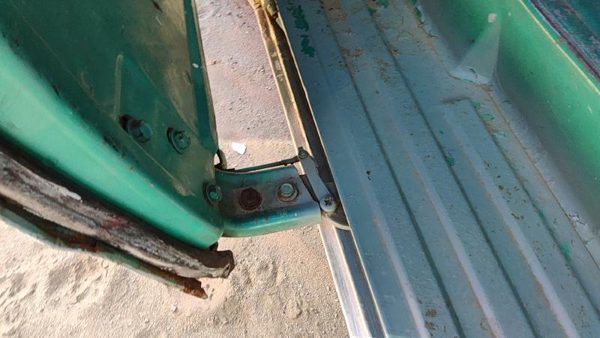 1971 Chevy Van G20 Passenger Right Rear Lower Door Roller Oem Back — photo 3