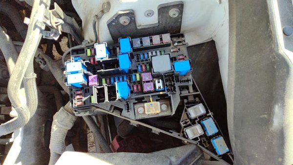 2010-2014 Subaru Legacy Outback Engine Fuse Box Power Distribution Panel 2.5L — photo 4