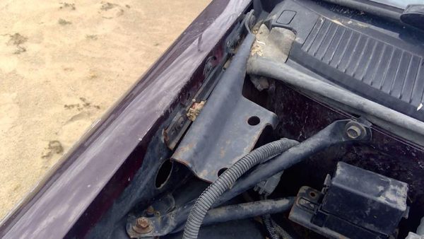 93-96 Cadillac Fleetwood Passenger Right Hood Hinge Assembly Oem Maroon 10109664 — photo 5