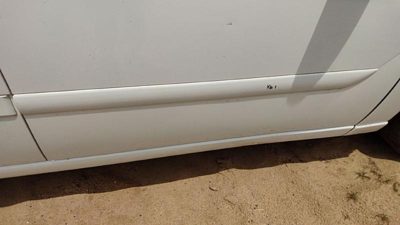 00-07 Station Wagon Passenger Right Front Moulding From Door Trim Strip White Yz