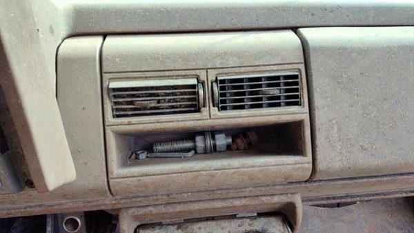 1992-1994 Chevy Silverado 1500 Center Dash Heater Vent Assembly Oem Ac Tan — photo 2