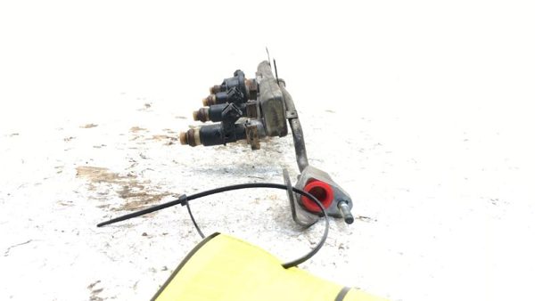 10-14 Honda Insight Complete Fuel Rail With Injectors Set Loaded Oem 1.3L Hybrid — photo 3