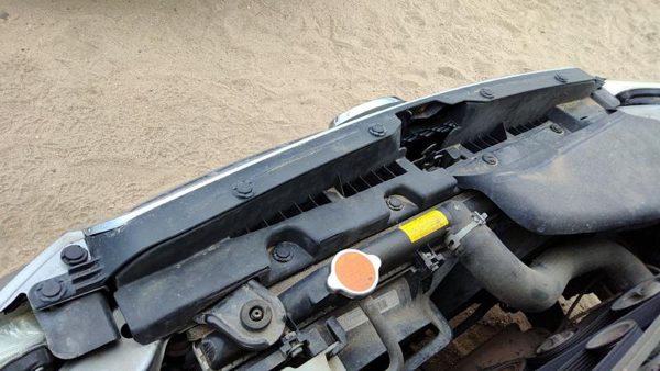 2010-2014 Subaru Legacy Outback Upper Bumper Mount Bracket Oem Support — photo 4