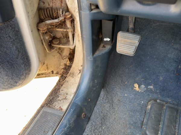 1992-1995 Olds Eighty Eight Driver Left Lower Kick Trim Panel Oem Blue — photo 3